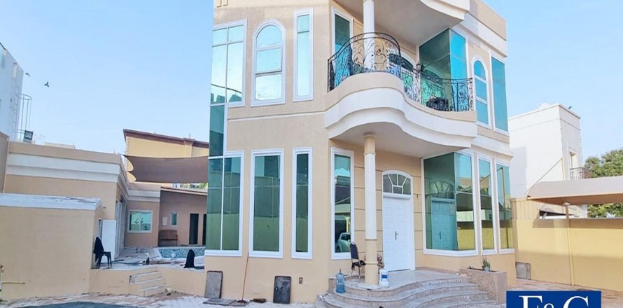 Villa asukohaga Al Quoz, Dubai, AÜE: 5 magamistoaga, 929 m² Nr 44979
