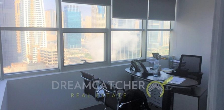 Kontor asukohaga Jumeirah Lake Towers, Dubai, AÜE: 111.48 m² Nr 35356