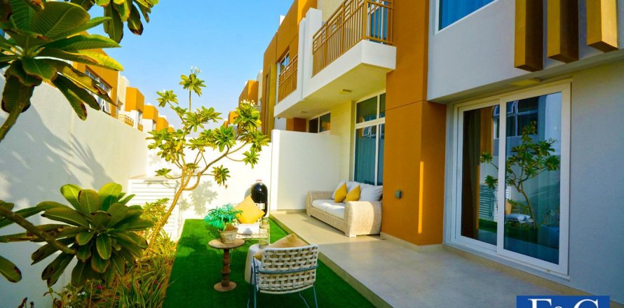 Villa asukohaga Dubai, AÜE: 3 magamistoaga, 195 m² Nr 44747
