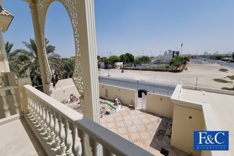 Üürile anda villa asukohaga Dubai, AÜE: 5 magamistoaga, 929 m² Nr 44706 - pilt 8