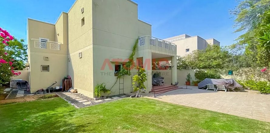 Villa asukohaga Meadows, Dubai, AÜE: 3 magamistoaga, 508 m² Nr 50156
