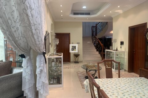 Müüa villa asukohaga Dubai, AÜE: 5 magamistoaga, 529.5 m² Nr 54930 - pilt 4