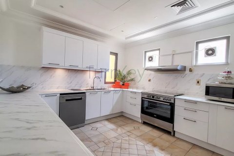 Müüa villa asukohaga Palm Jumeirah, Dubai, AÜE: 4 magamistoaga, 465 m² Nr 50666 - pilt 10