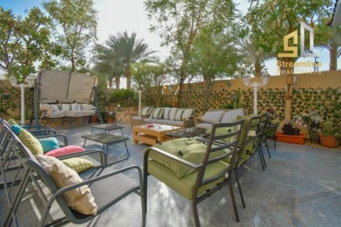 Müüa villa asukohaga Mudon, Dubai, AÜE: 5 magamistoaga, 617.99 m² Nr 63247 - pilt 5