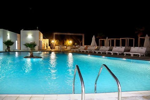 Müüa hotel asukohaga Dubai, AÜE: 39020 m² Nr 76470 - pilt 12