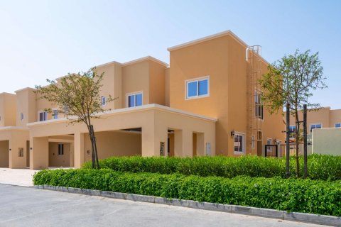 Müüa ridamaja asukohaga Dubai Land, Dubai, AÜE: 2 magamistoaga, 1766 m² Nr 81234 - pilt 1