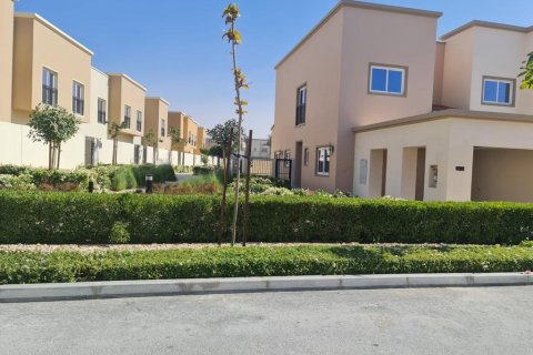 خانه شهری برای فروش در  Dubai Land، Dubai، امارات متحده عربی  4 خوابه ، 2476 متر مربع ، شماره 79849 - تصویر 15
