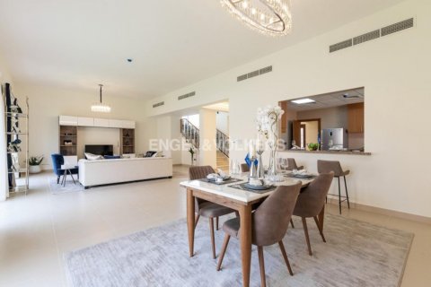 Huvila Nadd Al Sheba, Dubai, Arabiemiraatit 4 makuuhuonetta, 354.33 m2 № 18292 - kuva 1