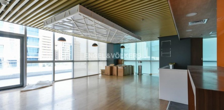 Liikekiinteistö Deira, Dubai, Arabiemiraatit 1588.63 m2 № 18591