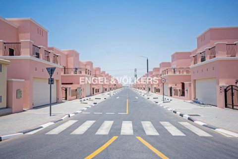 Huvila Nadd Al Sheba, Dubai, Arabiemiraatit 4 makuuhuonetta, 354.33 m2 № 18292 - kuva 20