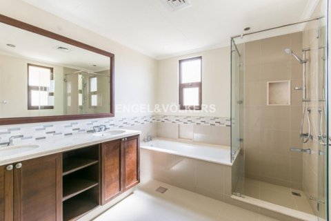 Huvila Arabian Ranches, Dubai, Arabiemiraatit 5 makuuhuonetta, 341.88 m2 № 20984 - kuva 7