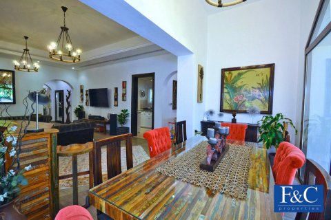 Huvila The Villa, Dubai, Arabiemiraatit 6 makuuhuonetta, 418.1 m2 № 44786 - kuva 4