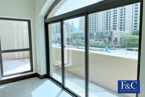 Huoneisto Palm Jumeirah, Dubai, Arabiemiraatit 2 makuuhuonetta, 204.2 m2 № 44619 - kuva 1