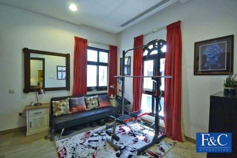 Huvila The Villa, Dubai, Arabiemiraatit 6 makuuhuonetta, 418.1 m2 № 44786 - kuva 10