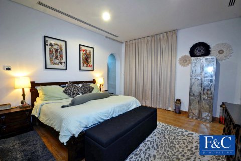 Huvila The Villa, Dubai, Arabiemiraatit 6 makuuhuonetta, 418.1 m2 № 44786 - kuva 22