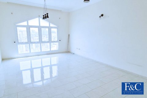 Huvila Umm Suqeim, Dubai, Arabiemiraatit 5 makuuhuonetta, 1419.5 m2 № 44574 - kuva 6