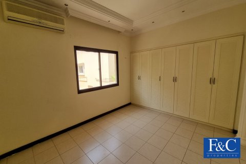 Huvila Jumeirah, Dubai, Arabiemiraatit 4 makuuhuonetta, 557.4 m2 № 44922 - kuva 8