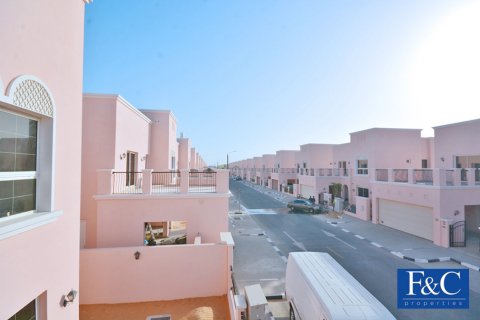 Huvila Nadd Al Sheba, Dubai, Arabiemiraatit 4 makuuhuonetta, 468.5 m2 № 44963 - kuva 15
