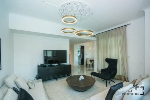 Huoneisto Downtown Dubai (Downtown Burj Dubai), Arabiemiraatit 3 makuuhuonetta, 241.6 m2 № 44682 - kuva 2