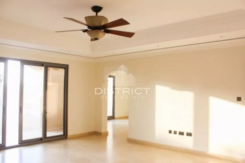 Kaupunkipientalo Saadiyat Island, Abu Dhabi, Arabiemiraatit 4 makuuhuonetta, 386 m2 № 50664 - kuva 3