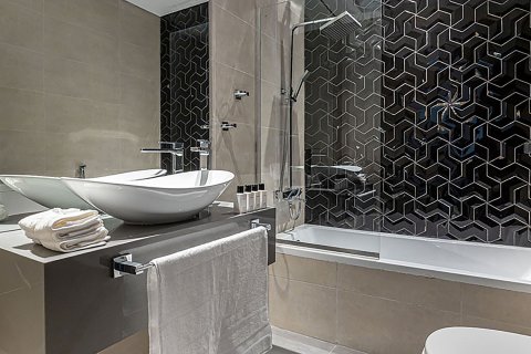 Huoneisto AG 5 TOWER Business Bay, Dubai, Arabiemiraatit 2 makuuhuonetta, 141 m2 № 47430 - kuva 7