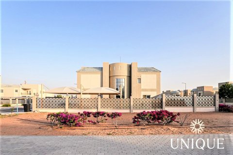 Huvila Living Legends, Dubai, Arabiemiraatit 6 makuuhuonetta, 390.2 m2 № 74046 - kuva 28