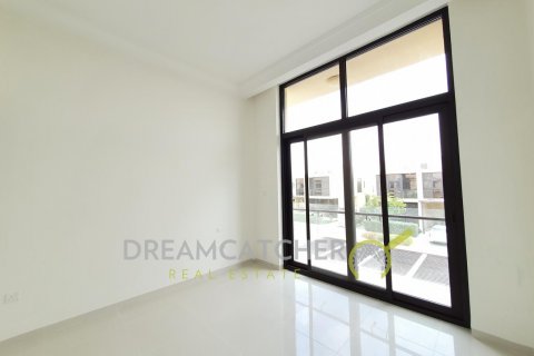 Kaupunkipientalo Dubai, Arabiemiraatit 4 makuuhuonetta, 323.95 m2 № 81100 - kuva 9