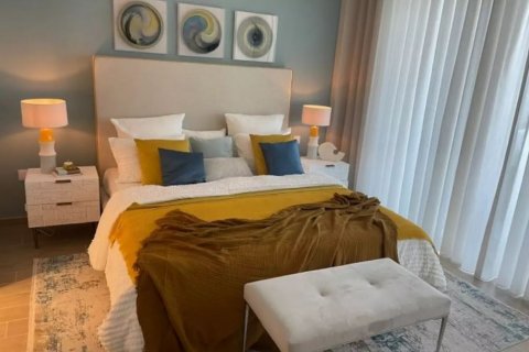 Kaupunkipientalo Yas Island, Abu Dhabi, Arabiemiraatit 3 makuuhuonetta, 317 m2 № 79825 - kuva 15