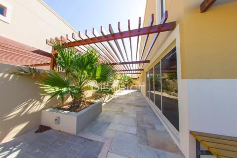 Huvila Al Raha Gardens, Abu Dhabi, Arabiemiraatit 5 makuuhuonetta, 483 m2 № 78490 - kuva 1