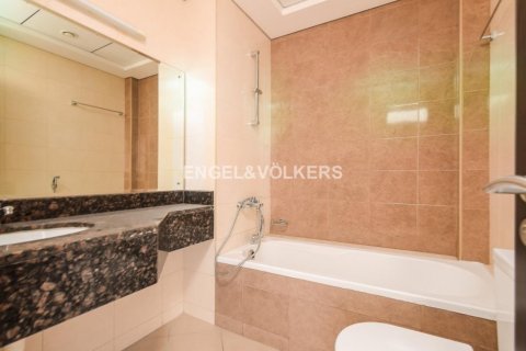 Appartement à vendre à  Dubai Sports City, Dubai, EAU 2 chambres, 119.66 m2 № 19489 - photo 9