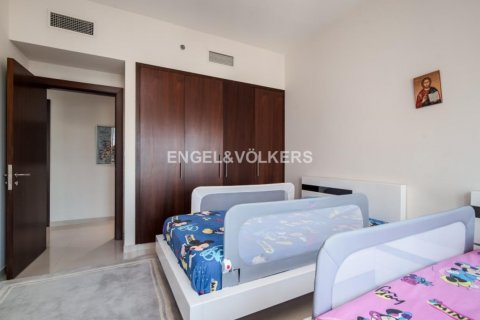 Appartement à louer à The Views, Dubai, EAU 3 chambres, 176.89 m2 № 18471 - photo 10