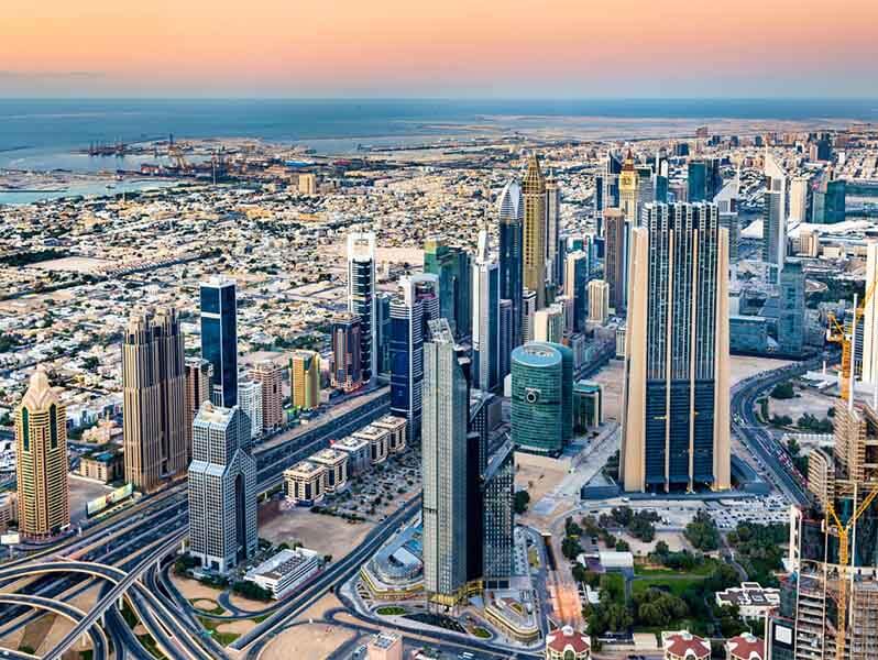 Le choix de l'immobilier aux Émirats Arabes Unis: ce qui est approprié pour les vacances, la vie à long terme et les revenues