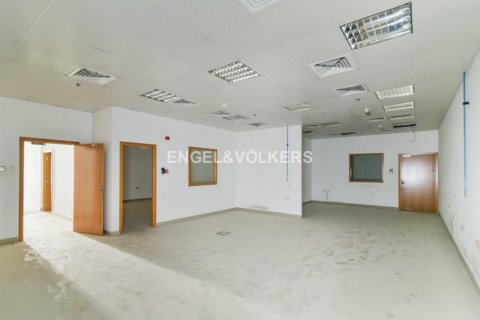 Entrepôt à louer à Umm Ramool, Dubai, EAU 605.72 m2 № 28332 - photo 1