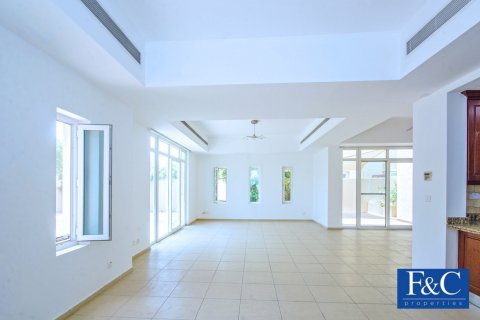 Villa à louer à Arabian Ranches, Dubai, EAU 4 chambres, 436.6 m2 № 44581 - photo 3