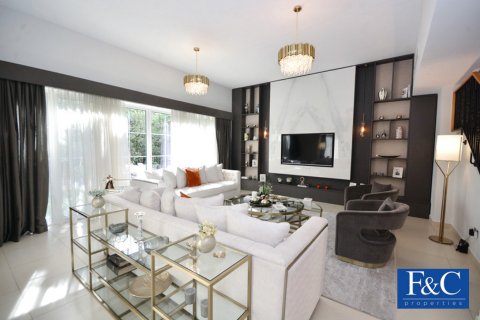 Villa à vendre à  Nadd Al Sheba, Dubai, EAU 4 chambres, 470.6 m2 № 44890 - photo 1