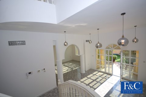 Villa à louer à Umm Suqeim, Dubai, EAU 5 chambres, 875.8 m2 № 44875 - photo 24