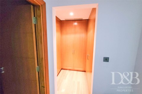 Appartement à vendre à  Palm Jumeirah, Dubai, EAU 2 chambres, 187.6 m2 № 67110 - photo 4