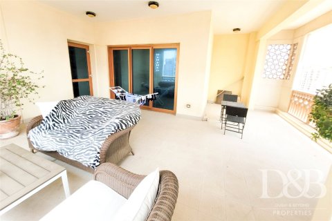 Appartement à vendre à  Palm Jumeirah, Dubai, EAU 2 chambres, 187.6 m2 № 67110 - photo 3