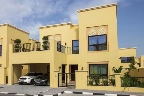 Ensemble immobilier NAD AL SHEBA VILLAS à Nadd Al Sheba, Dubai, EAU № 61593 - photo 8