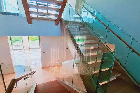 Villa à vendre à  Saadiyat Island, Abu Dhabi, EAU 4 chambres, 686 m2 № 74987 - photo 11