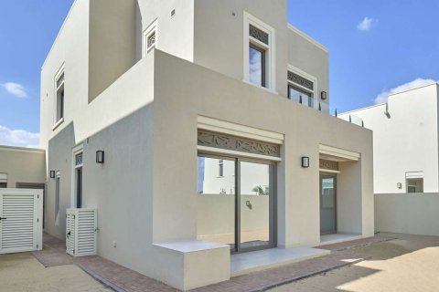 Ensemble immobilier AZALEA VILLAS à Arabian Ranches 2, Dubai, EAU № 65197 - photo 2
