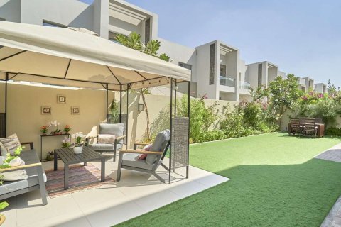 Ensemble immobilier AZALEA VILLAS à Arabian Ranches 2, Dubai, EAU № 65197 - photo 6