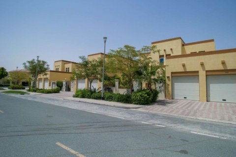 Ensemble immobilier JUMEIRAH PARK HOMES à Jumeirah Park, Dubai, EAU № 65208 - photo 1