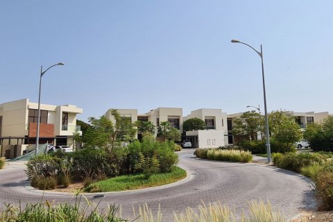 Ensemble immobilier THE FIELD à DAMAC Hills (Akoya by DAMAC), Dubai, EAU № 77669 - photo 4
