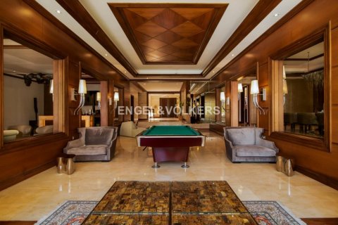 וילה למכירה ב Emirates Hills, Dubai, איחוד האמירויות  6 חדרי שינה, 1114.83 מ"ר, מספר 18424 - תמונה 6