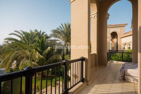 וילה למכירה ב Jumeirah Islands, Dubai, איחוד האמירויות  5 חדרי שינה, 557.41 מ"ר, מספר 19473 - תמונה 2