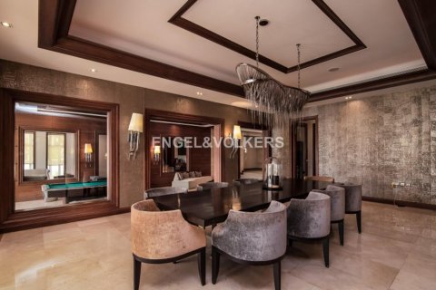 וילה למכירה ב Emirates Hills, Dubai, איחוד האמירויות  6 חדרי שינה, 1114.83 מ"ר, מספר 18424 - תמונה 19