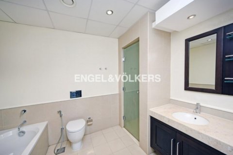 דירה למכירה ב The Views, Dubai, איחוד האמירויות  2 חדרי שינה, 125.33 מ"ר, מספר 18227 - תמונה 17