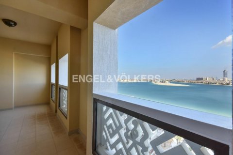 דירה להשכרה ב Palm Jumeirah, Dubai, איחוד האמירויות  2 חדרי שינה, 179.12 מ"ר, מספר 22061 - תמונה 1