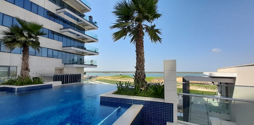 דירה ב Yas Island, Abu Dhabi, איחוד האמירויות 2 חדרי שינה, 151 מ"ר מספר 76467